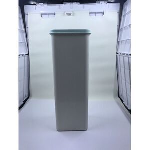 Tupperware Velveeta Cheese Butter Cracker Keeper w/Tray & Lid 1697-1 Blue Vintag